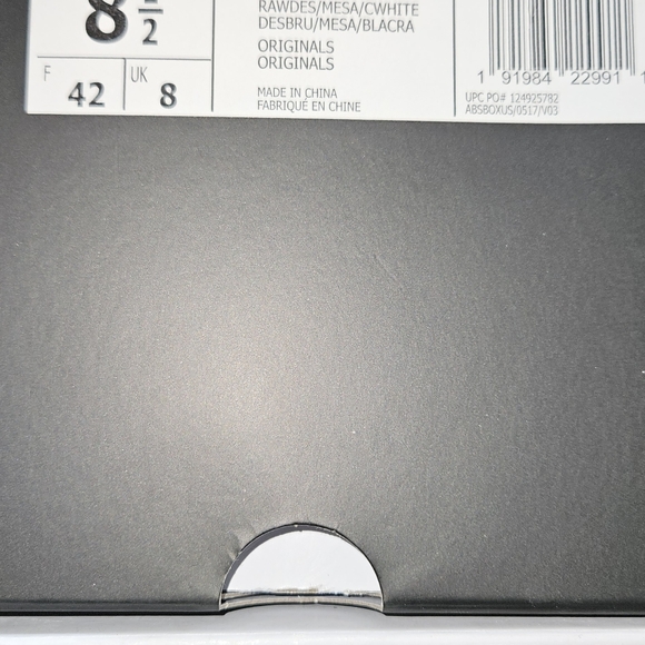 Shoes - Picture 4 of 4